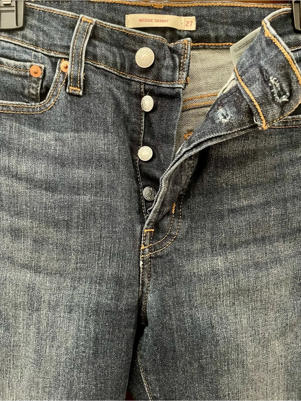 Vintage Levi’s Women’s Wedgie Skinny Button-Fly Medium Wash Jeans Size 27 - Picture 3 of 5